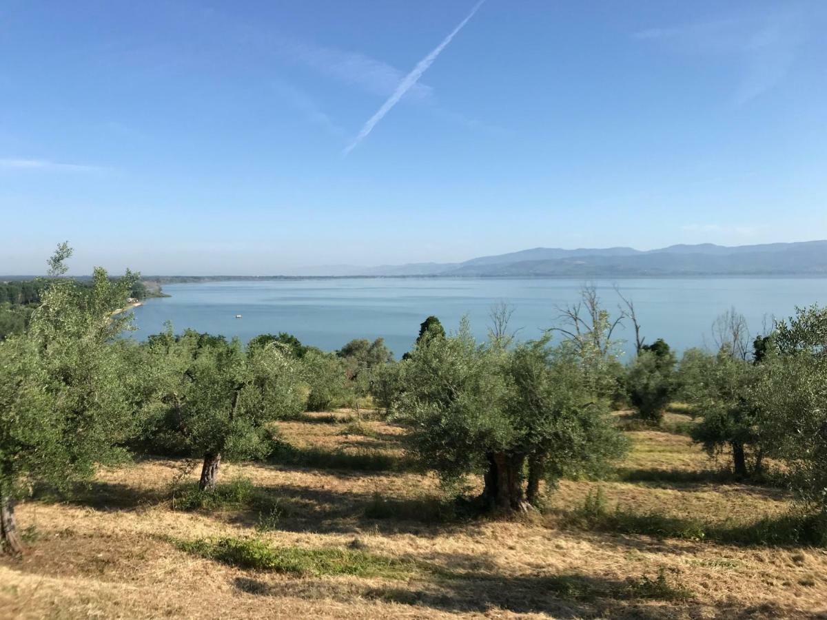 I See Lake Castiglione del Lago Exterior foto
